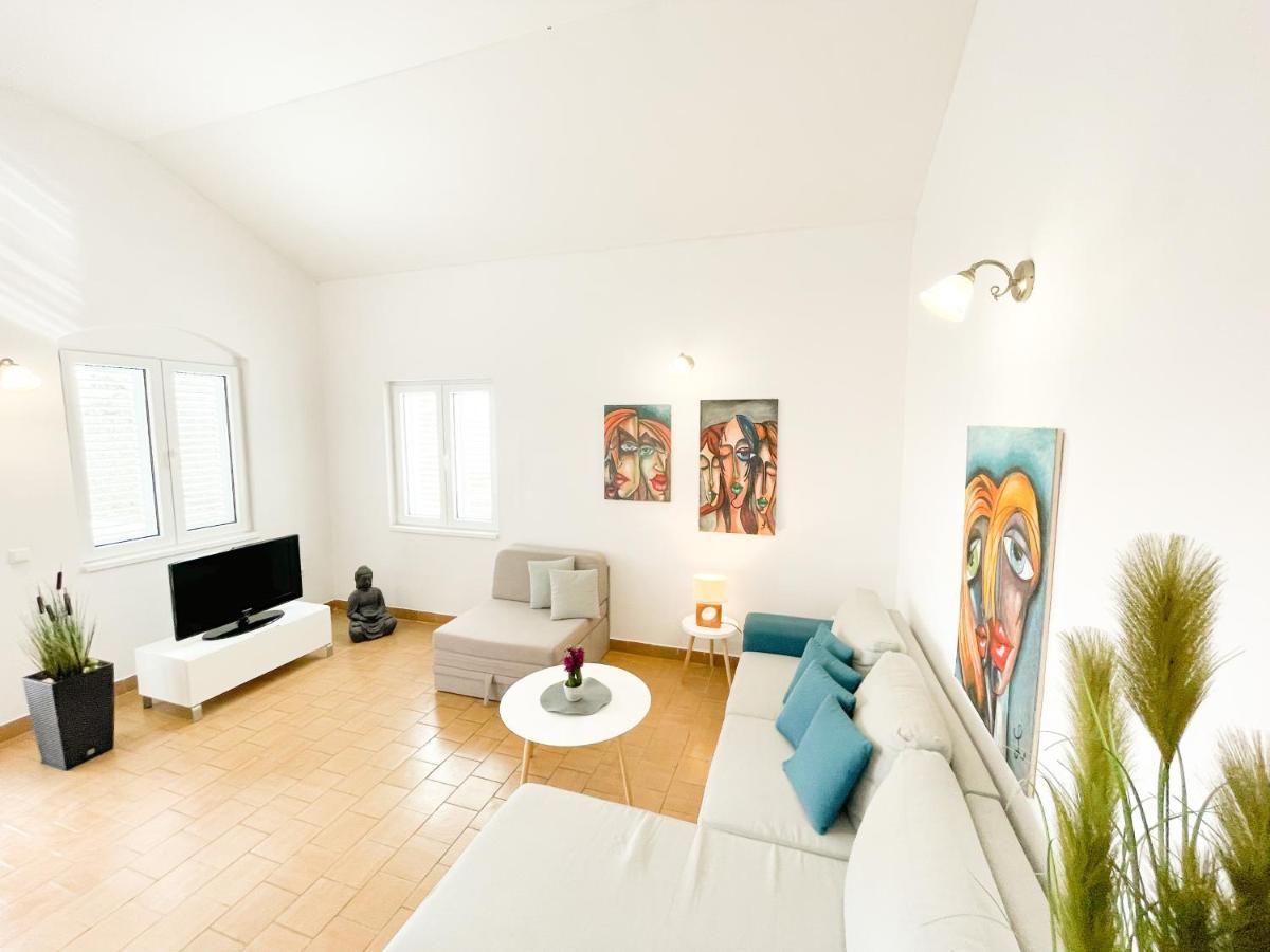 Spacious Apartment Amaros Korčula Eksteriør billede