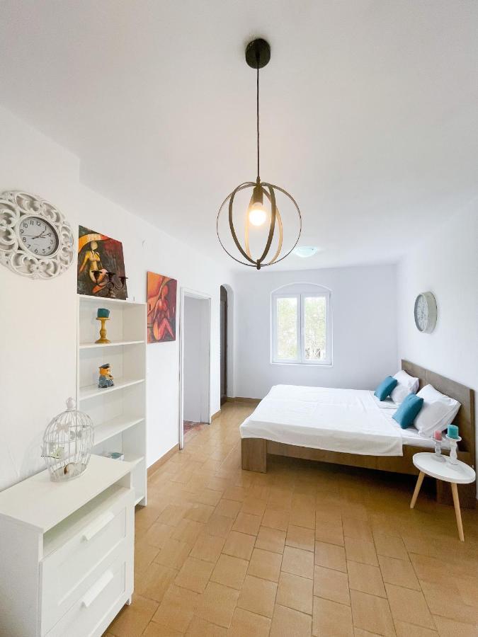 Spacious Apartment Amaros Korčula Eksteriør billede